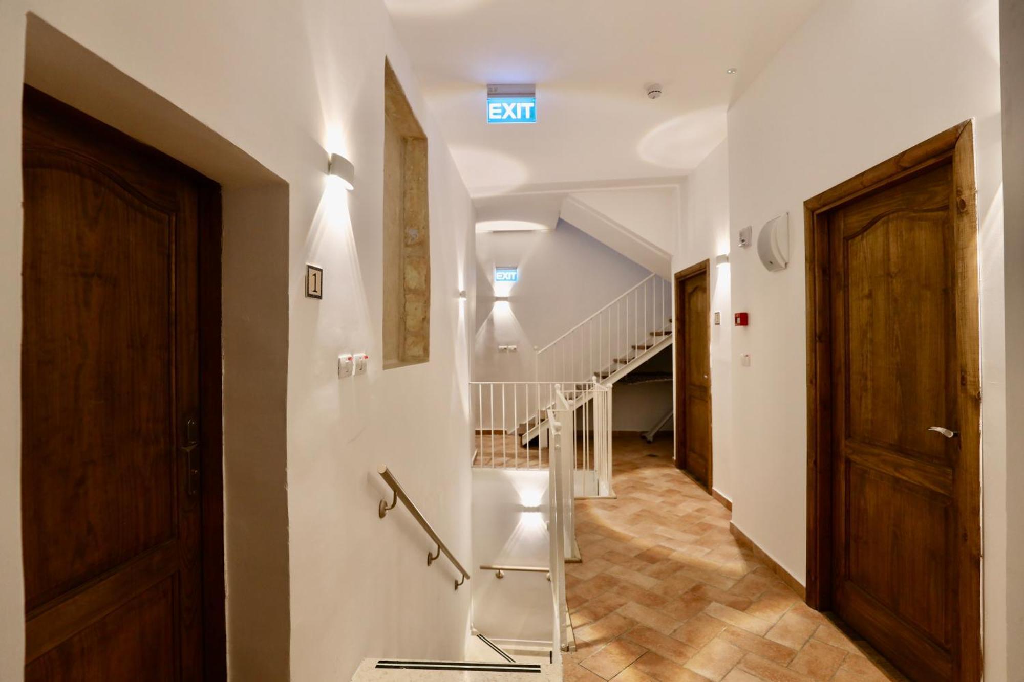 Petrakis Inn Jerusalem Ngoại thất bức ảnh